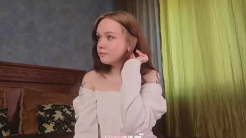 Snapshot of zeldaes chatting on July 20, 2026, 2:26 am Emilia online show from July 20, 2026, 2:26 am