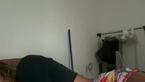 zellaxobella online show from September 10, 2025, 10:21 pm