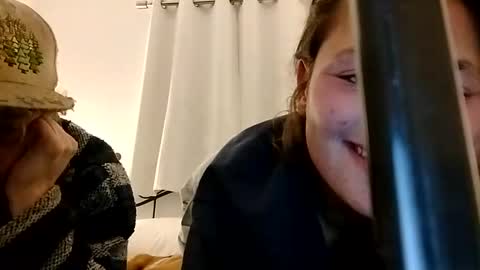 Snapshot of zellelajay2009 chatting on February 11, 2025, 6:51 am KENDAL Kaylee online show from February 11, 2025, 6:51 am
