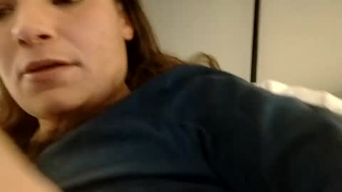 Snapshot of zellelajay2009 chatting on February 16, 2025, 8:43 am KENDAL Kaylee online show from February 16, 2025, 8:43 am