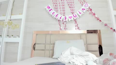 Snapshot of zenda_evans chatting on February 17, 2026, 4:20 am Zenda Evans online show from February 17, 2026, 4:20 am