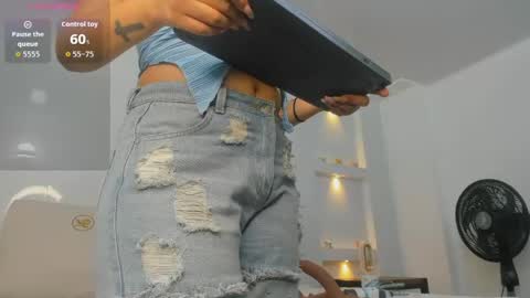 Zenda Evans online show from June 8, 2026, 3:51 am