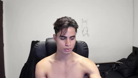 zenzhu online show from December 17, 2025, 10:16 pm