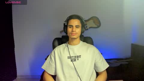 zenzhu online show from February 18, 2026, 2:29 am