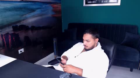 Snapshot of zenobaro chatting on October 16, 2025, 7:09 am zenobaro online show from October 16, 2025, 7:09 am