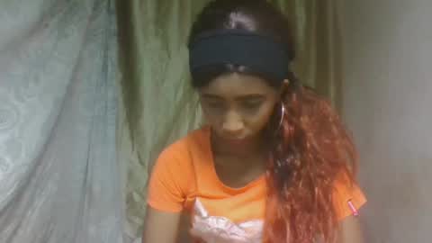 Snapshot of zeolineess chatting on November 10, 2025, 12:48 pm zeolineess online show from November 10, 2025, 12:48 pm