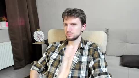 Andrew online show from November 23, 2025, 8:52 pm