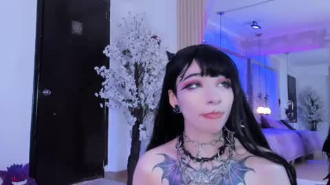 Snapshot of zephirah_abney chatting on February 27, 2025, 5:36 pm online show from February 27, 2025, 5:36 pm