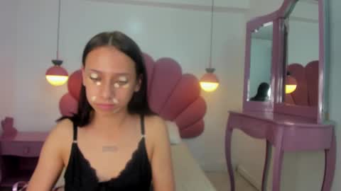 Snapshot of zephyra_angels1 chatting on January 7, 2025, 6:14 pm ZEPHYRA ANGELS online show from January 7, 2025, 6:14 pm