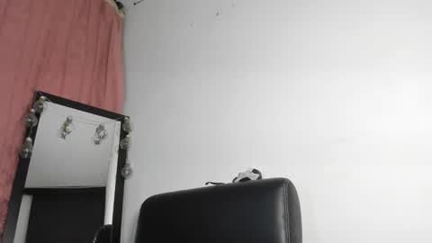 Snapshot of zephyra_angels1 chatting on March 26, 2026, 3:12 am ZEPHYRA ANGELS online show from March 26, 2026, 3:12 am