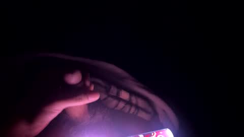 zerotwo5 online show from December 3, 2025, 12:03 pm