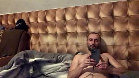 zervale online show from January 8, 2025, 3:40 am