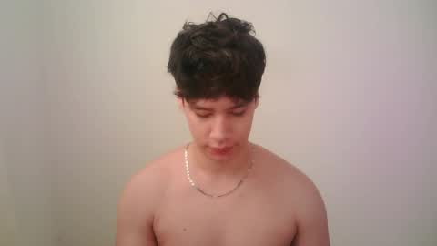 zeus_183 online show from May 2, 2026, 12:21 pm