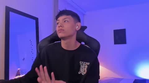 Snapshot of zeus_blaze chatting on September 29, 2025, 6:29 am zeus_blaze online show from September 29, 2025, 6:29 am