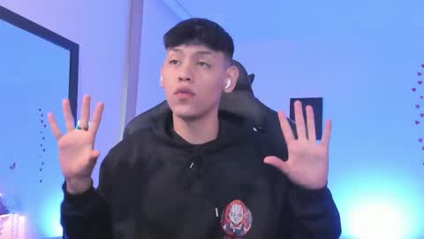 Snapshot of zeus_blaze chatting on October 2, 2025, 12:34 pm zeus_blaze online show from October 2, 2025, 12:34 pm