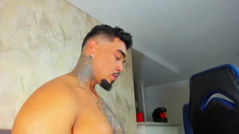 Snapshot of zeus_strong93 chatting on June 15, 2026, 11:29 pm zeus strong online show from June 15, 2026, 11:29 pm