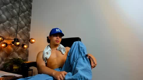 zeus online show from December 6, 2024, 6:50 pm