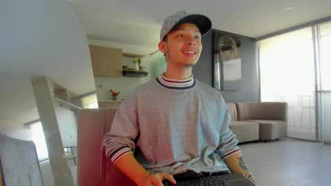 zeus online show from September 15, 2025, 4:29 pm