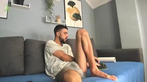 Snapshot of zeyn_edwards chatting on September 18, 2025, 5:20 am ZEYN online show from September 18, 2025, 5:20 am