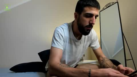 Snapshot of zeyn_edwards chatting on October 2, 2025, 10:55 am ZEYN online show from October 2, 2025, 10:55 am