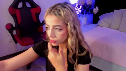Snapshot of zhaavia chatting on January 3, 2025, 11:57 am Zhavia online show from January 3, 2025, 11:57 am