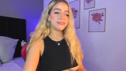 Snapshot of zhaavia chatting on February 11, 2025, 4:22 am Zhavia online show from February 11, 2025, 4:22 am