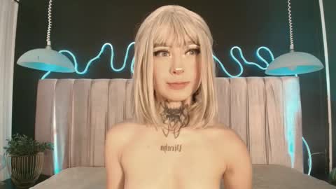 Snapshot of zhally_dee chatting on February 21, 2026, 7:48 pm zhally_dee online show from February 21, 2026, 7:48 pm