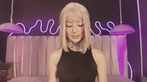 Snapshot of zhally_dee chatting on February 25, 2026, 7:56 pm zhally_dee online show from February 25, 2026, 7:56 pm