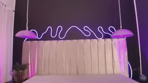 Snapshot of zhally_dee chatting on March 4, 2026, 7:31 pm zhally_dee online show from March 4, 2026, 7:31 pm