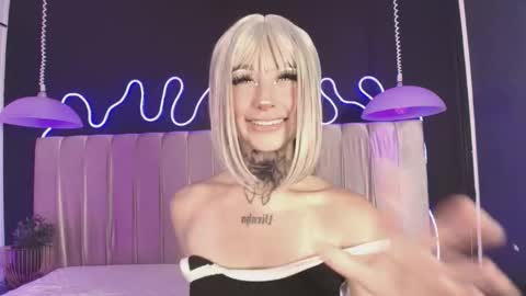 Snapshot of zhally_dee chatting on March 24, 2026, 7:30 pm zhally_dee online show from March 24, 2026, 7:30 pm