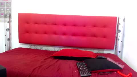 Snapshot of zhamira_21 chatting on February 26, 2025, 1:00 am ZHAMIRA  ANDRES online show from February 26, 2025, 1:00 am