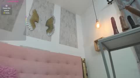 Snapshot of zhamira_21 chatting on October 3, 2025, 9:01 pm ZHAMIRA  ANDRES online show from October 3, 2025, 9:01 pm