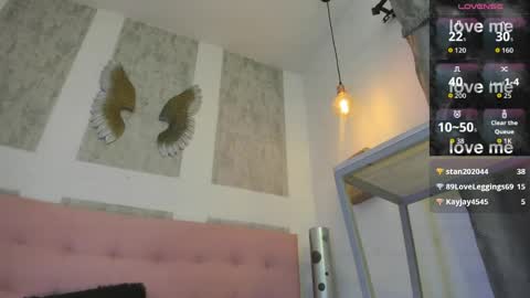 ZHAMIRA  ANDRES online show from April 24, 2026, 12:02 am