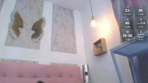 ZHAMIRA  ANDRES online show from May 1, 2026, 8:02 pm