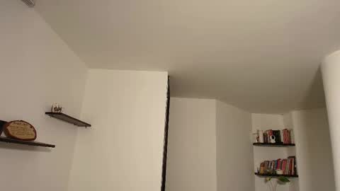 Zhara online show from November 11, 2025, 11:10 am