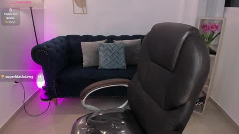Zhara online show from May 5, 2026, 4:09 am