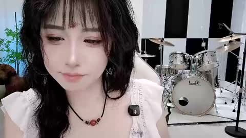 zhen online show from September 16, 2025, 3:24 pm