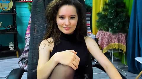 zianichols online show from January 7, 2025, 7:28 pm