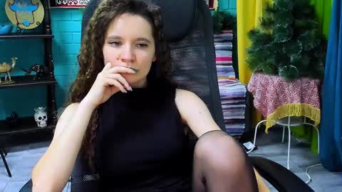 zianichols online show from January 13, 2025, 12:24 pm