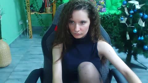 zianichols online show from January 13, 2025, 9:31 pm