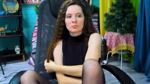zianichols online show from January 14, 2025, 3:26 pm