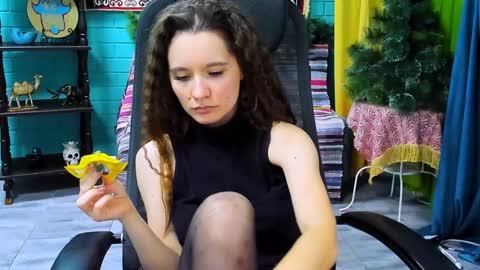 zianichols online show from January 17, 2025, 3:43 pm