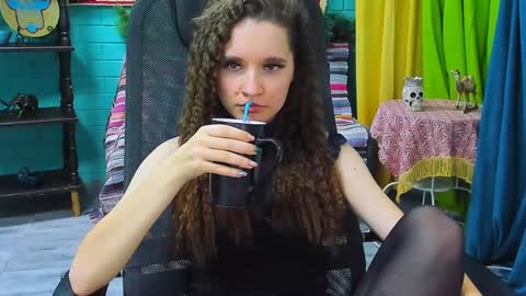 zianichols online show from January 22, 2025, 1:11 pm