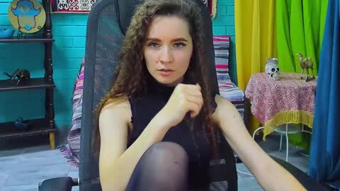 zianichols online show from January 27, 2025, 5:48 pm