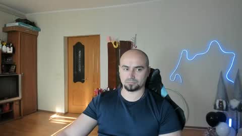 Ziesh online show from May 3, 2026, 1:39 pm