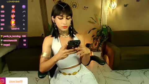 Snapshot of zion__lee chatting on April 30, 2026, 8:57 pm Zion online show from April 30, 2026, 8:57 pm