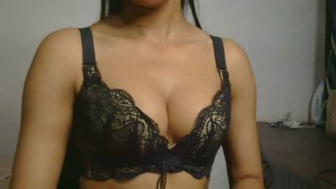 Snapshot of ziyaa_1 chatting on July 1, 2026, 3:52 am Ziyaa online show from July 1, 2026, 3:52 am