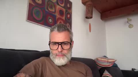 zkopa69 online show from October 17, 2025, 7:33 am