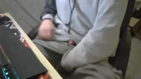 Snapshot of zkraston11 chatting on December 18, 2024, 7:15 am zkraston11 online show from December 18, 2024, 7:15 am