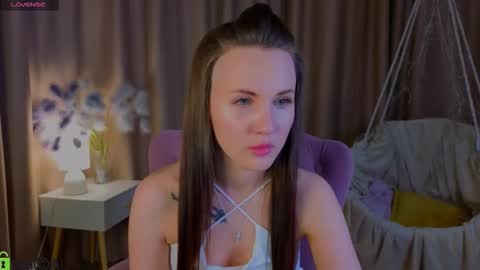 Snapshot of zlata__fox chatting on October 11, 2025, 5:00 pm Zlata  Mon Tue Thu Fri Sun Sa GMT 3 0000pm - 0600pm  online show from October 11, 2025, 5:00 pm